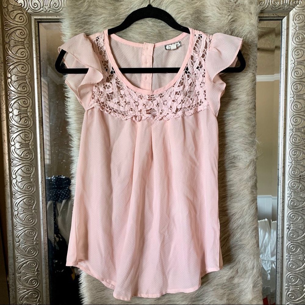 XS pink ruffle blouse